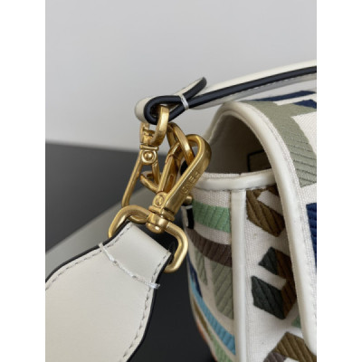 FendI Baguette Bag-26x14x4CM