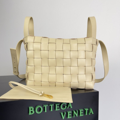 Bottega Veneta Bowling Bags-28*21*1CM