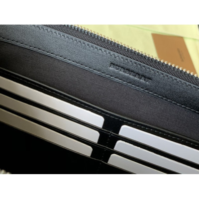 Burberry Wallet-30 x 20 CM