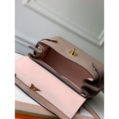 Louis Vuitton Lockme Ever M51395-31*46*17CM