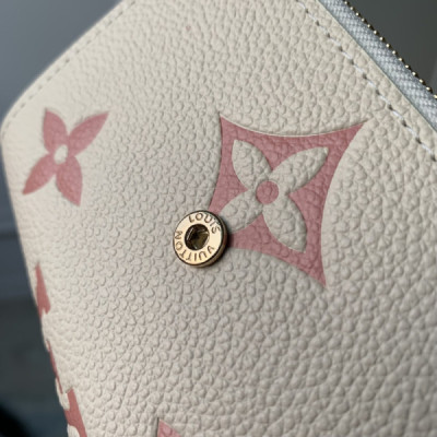 Louis Vuitton Wallet M82062-12 x 9.5 x 1.5CM