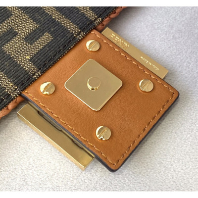 Fendi Medium Baguette Bag-26x15x4CM