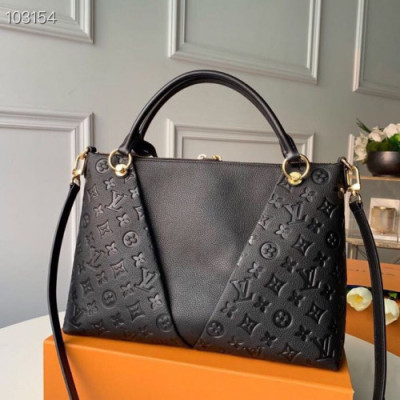 Louis Vuitton V Tote-36*27*16CM