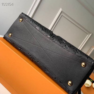 Louis Vuitton V Tote-36*27*16CM