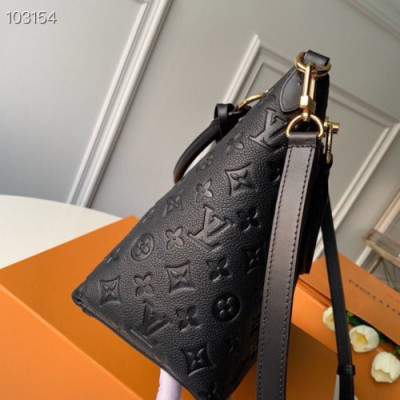 Louis Vuitton V Tote-36*27*16CM
