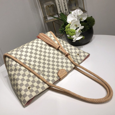 Louis Vuitton Propriaon Handbags-28*18*27CM