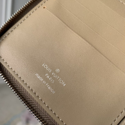 Louis Vuitton Wallet-M81558-11.5 x 10.5 x 2CM